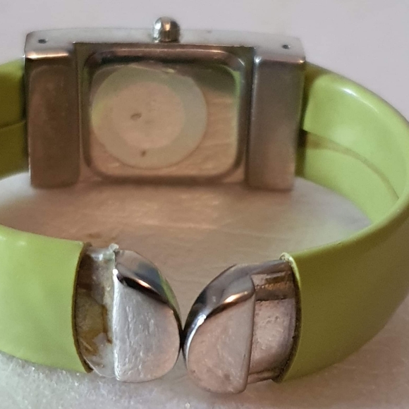 🦋10/$20🦋 Cannes Silver/Green Women's Cuff Watch - Picture 3 of 4